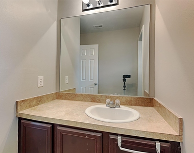 16326 Royal Fort Lane - Photo Thumbnail 15