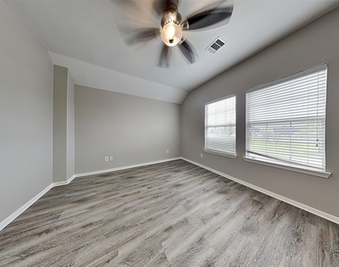 16326 Royal Fort Lane - Photo Thumbnail 7