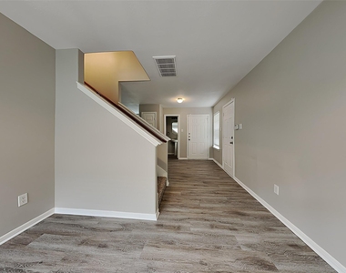 16326 Royal Fort Lane - Photo Thumbnail 3