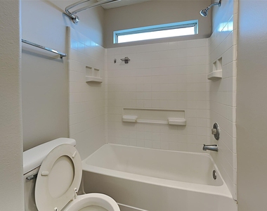 16326 Royal Fort Lane - Photo Thumbnail 9