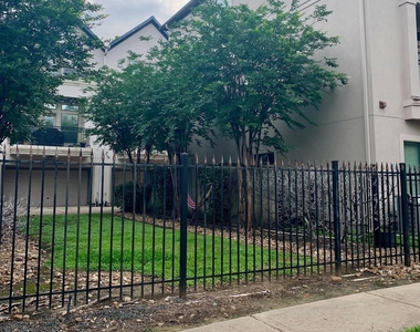 1623 Stuart Street - Photo Thumbnail 23