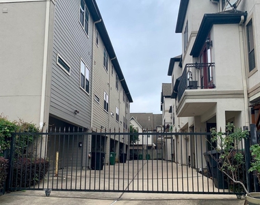1623 Stuart Street - Photo Thumbnail 22