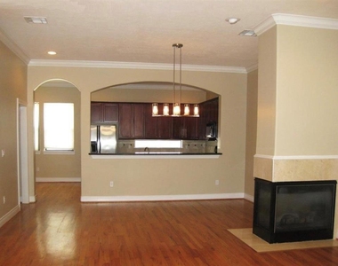 1623 Stuart Street - Photo Thumbnail 9