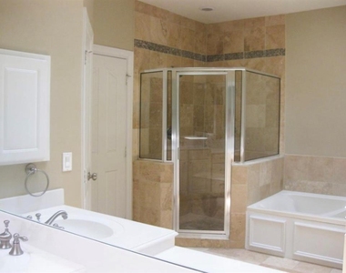 1623 Stuart Street - Photo Thumbnail 16