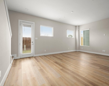 8114 Esther Acres - Photo Thumbnail 4