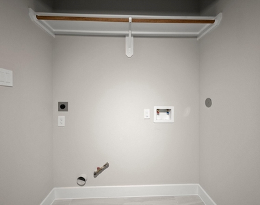 8114 Esther Acres - Photo Thumbnail 11
