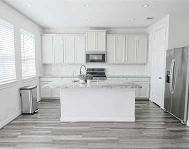 10005 Brickhouse Drive - Photo Thumbnail 6