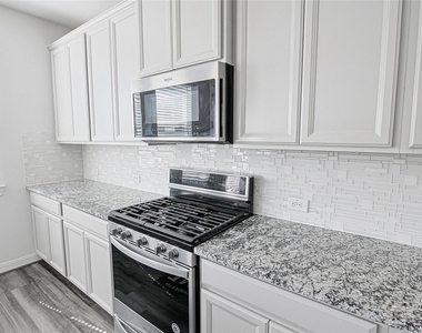 10005 Brickhouse Drive - Photo Thumbnail 9