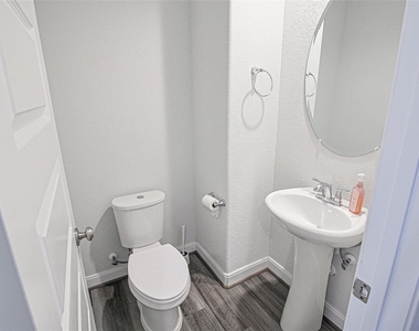 10005 Brickhouse Drive - Photo Thumbnail 12