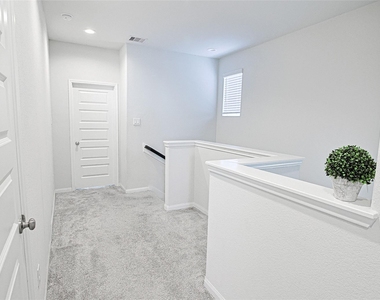 10005 Brickhouse Drive - Photo Thumbnail 24