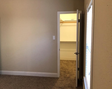 1442 Chamboard Lane - Photo Thumbnail 19