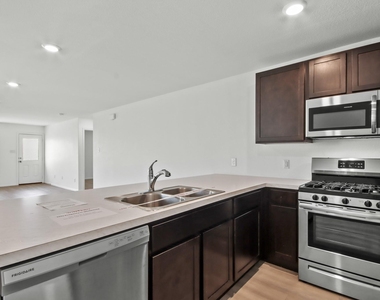8807 Bar Harbor Drive - Photo Thumbnail 4
