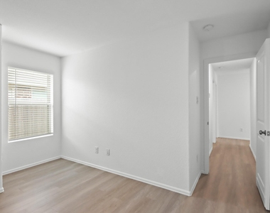 8807 Bar Harbor Drive - Photo Thumbnail 17