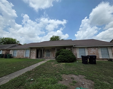 12740 Shannon Hills Drive - Photo Thumbnail 1