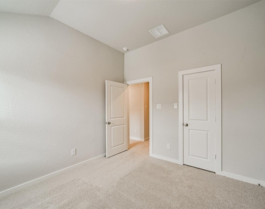 16519 Texas Hill Country Road - Photo Thumbnail 31
