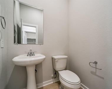 16519 Texas Hill Country Road - Photo Thumbnail 17