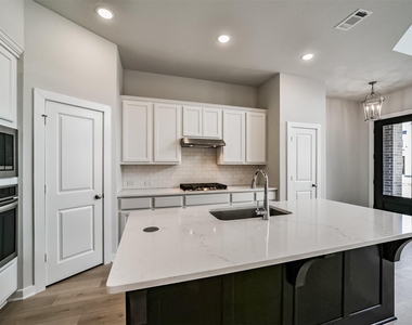16519 Texas Hill Country Road - Photo Thumbnail 13