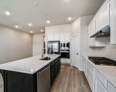 16519 Texas Hill Country Road - Photo Thumbnail 14