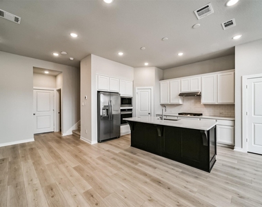 16519 Texas Hill Country Road - Photo Thumbnail 11