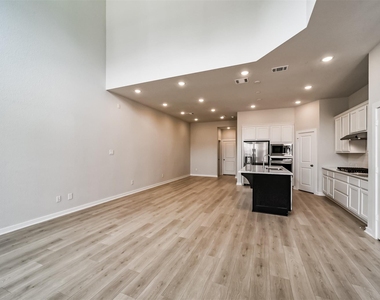 16519 Texas Hill Country Road - Photo Thumbnail 9