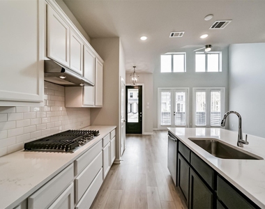 16519 Texas Hill Country Road - Photo Thumbnail 15