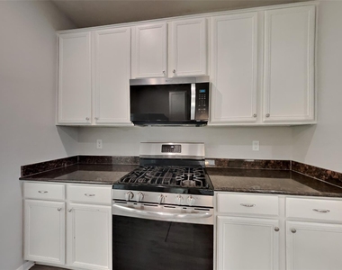 2544 Elm Crossing Trail - Photo Thumbnail 3