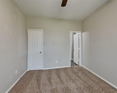 2544 Elm Crossing Trail - Photo Thumbnail 10