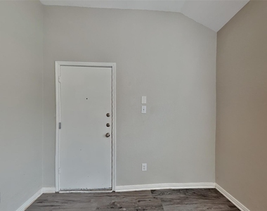 2544 Elm Crossing Trail - Photo Thumbnail 14