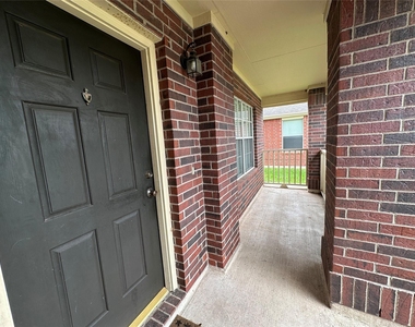9922 Sand Lodge Lane - Photo Thumbnail 3