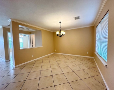 9922 Sand Lodge Lane - Photo Thumbnail 4