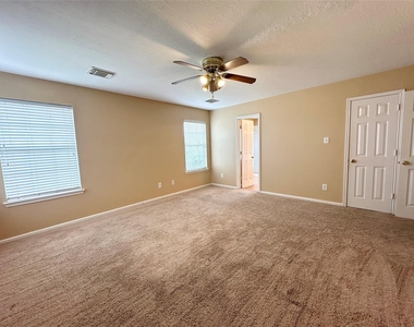 9922 Sand Lodge Lane - Photo Thumbnail 16