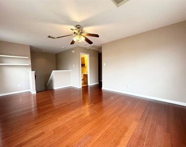 9922 Sand Lodge Lane - Photo Thumbnail 14