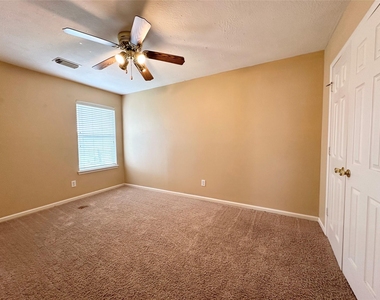 9922 Sand Lodge Lane - Photo Thumbnail 23