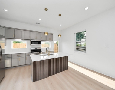 8601 Amadwe Street - Photo Thumbnail 10