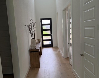 10614 Kingston Spring - Photo Thumbnail 3