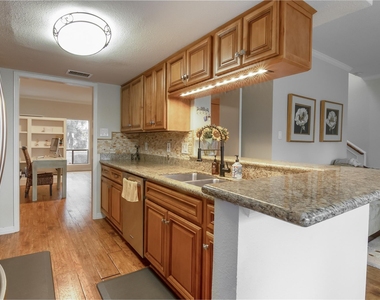 1802 Stoney Brook Drive - Photo Thumbnail 12