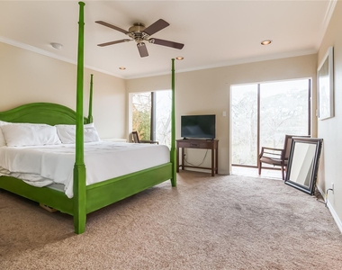 1802 Stoney Brook Drive - Photo Thumbnail 10