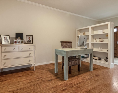 1802 Stoney Brook Drive - Photo Thumbnail 14