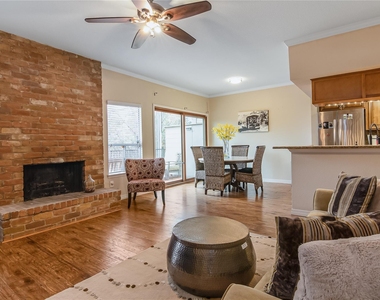 1802 Stoney Brook Drive - Photo Thumbnail 6