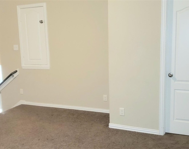 8723 W Crescent Lake Circle - Photo Thumbnail 21