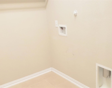 8723 W Crescent Lake Circle - Photo Thumbnail 23