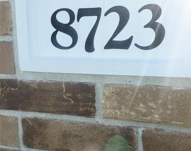 8723 W Crescent Lake Circle - Photo Thumbnail 2