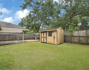 10323 Emerald Pine Drive - Photo Thumbnail 25