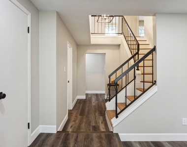 68 Ne Yewleaf Road - Photo Thumbnail 8