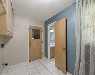 2607 Brom Bones Boulevard - Photo Thumbnail 36