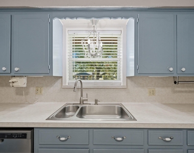 2607 Brom Bones Boulevard - Photo Thumbnail 23