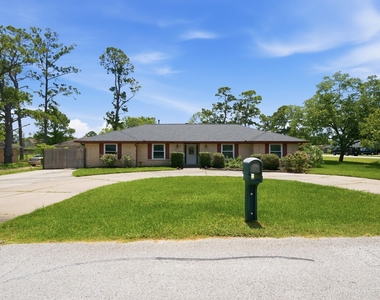 2607 Brom Bones Boulevard - Photo Thumbnail 10