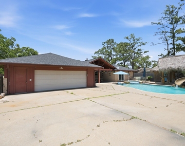2607 Brom Bones Boulevard - Photo Thumbnail 37