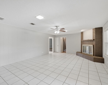 2607 Brom Bones Boulevard - Photo Thumbnail 17