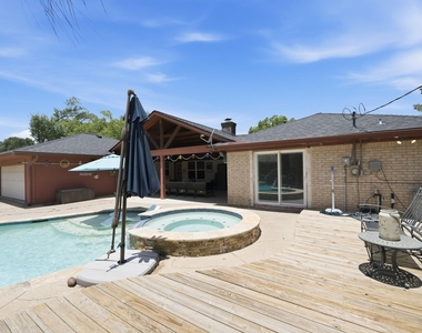 2607 Brom Bones Boulevard - Photo Thumbnail 8